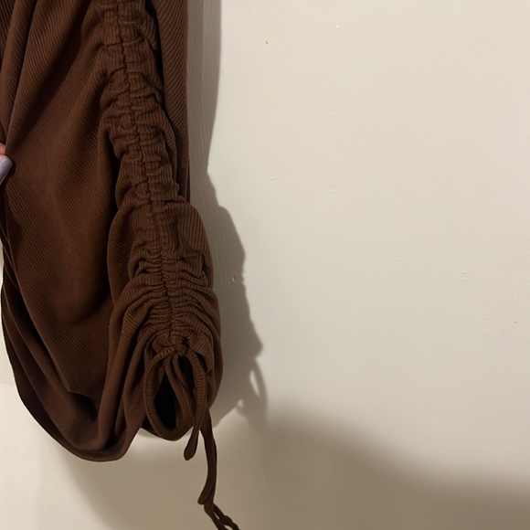 Brown Ribbed Dress. - Picture 4 of 5